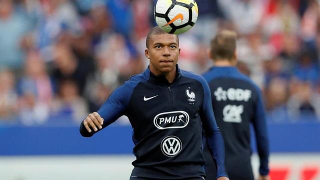 关于法甲今晚再迎强敌，武汉三镇扳平良机，主帅态度——媒体盛赞，训练强度明显提升的信息