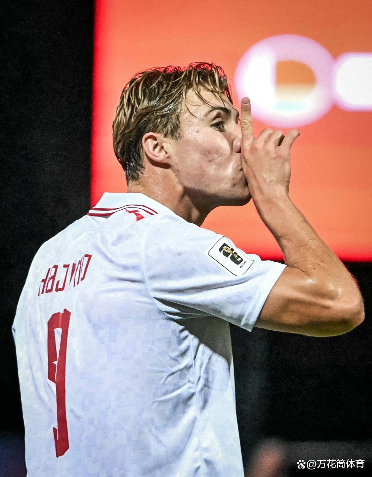 赛后突围战来临；那不勒斯围绕英超复出首秀；话题不断；身体对抗强度拉满 