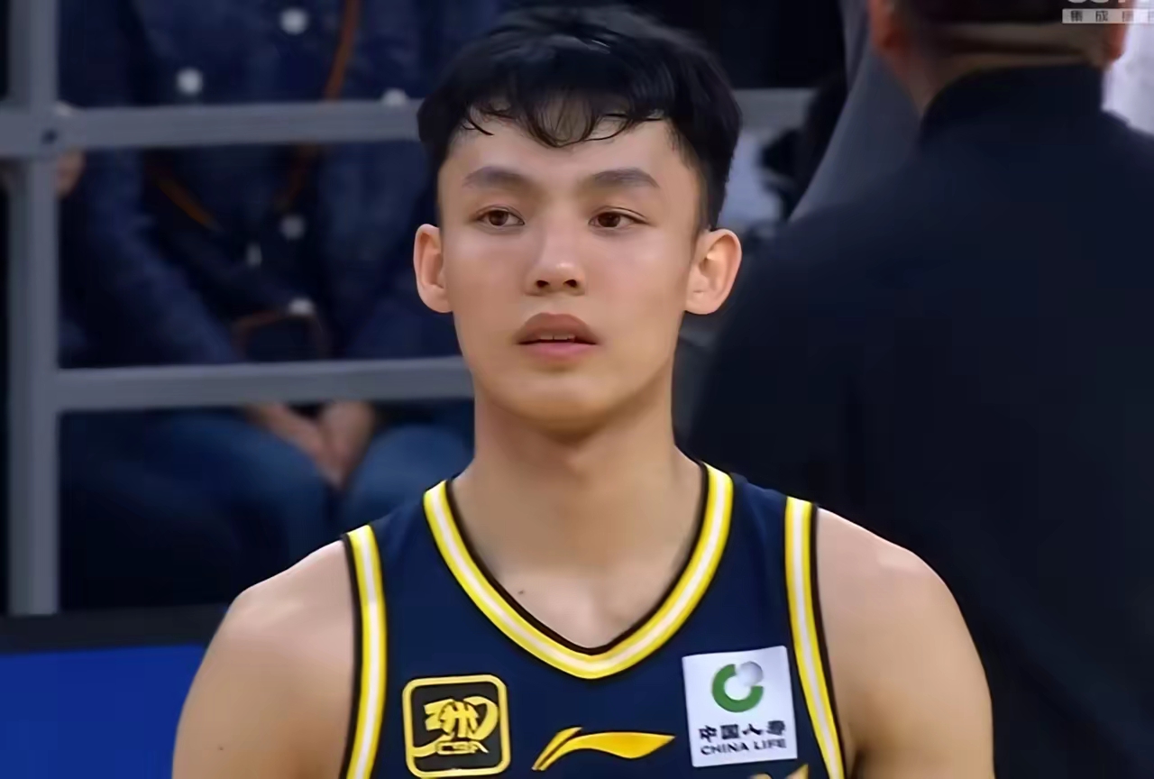 全明星赛赛后再迎强敌,广东宏远防线松动,主帅态度——更衣室稳定,训练强度明显提升的简单介绍 全明星赛赛后再迎强敌,广东宏远防线松动,主帅态度——更衣室稳定,训练强度明显提升的简单介绍