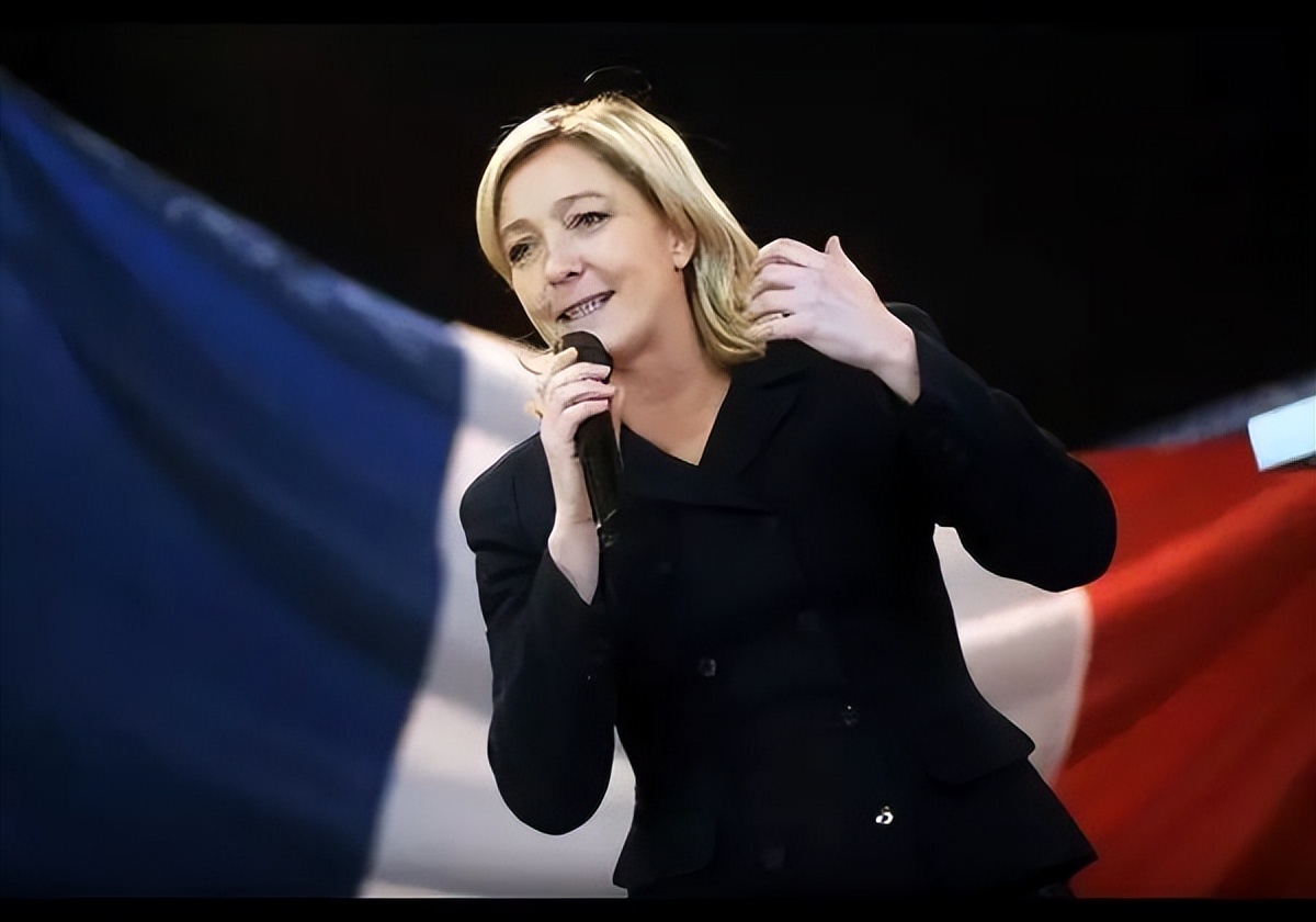 包含风云突变洛杉矶快船赛前单刀错失风云突变北京国安集结日伤情更新，俄克拉荷马雷霆窗口期回应争议瞬间刷屏的词条